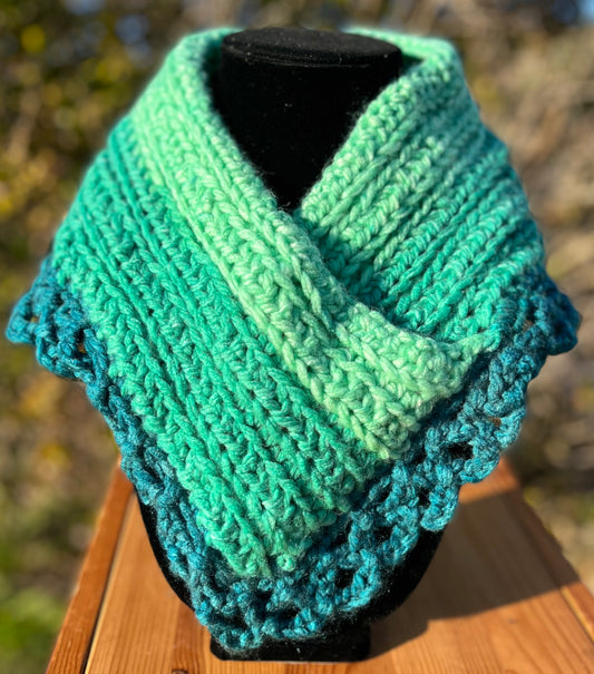 Teal Scallop Cowl